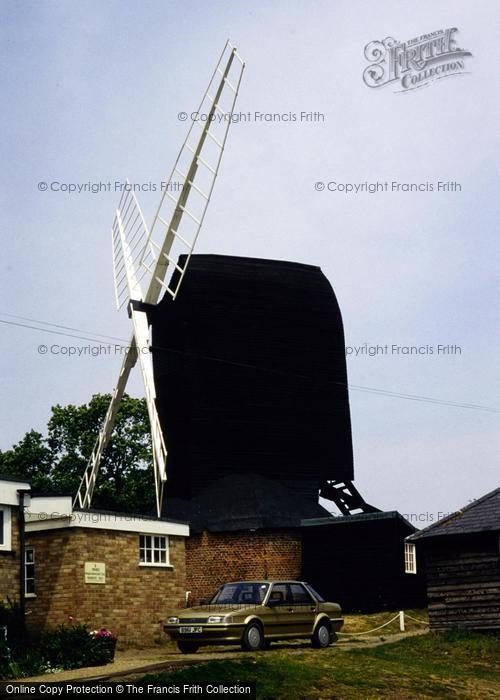 Photo of Reigate, Reigate Heath Mill Church 1990
