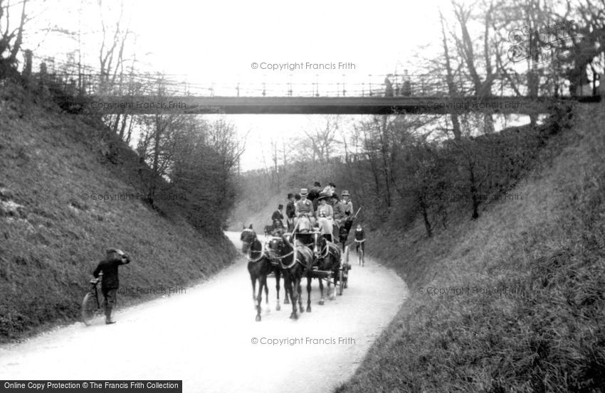 Reigate, Suspension Bridge and Stagecoach c1908