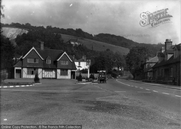 Photo of Reigate, The Yew Tree Hotel And Reigate Hill c.1935