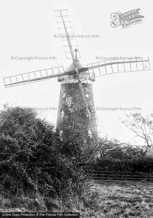 Photo of Reigate, Wray Common Windmill 1907
