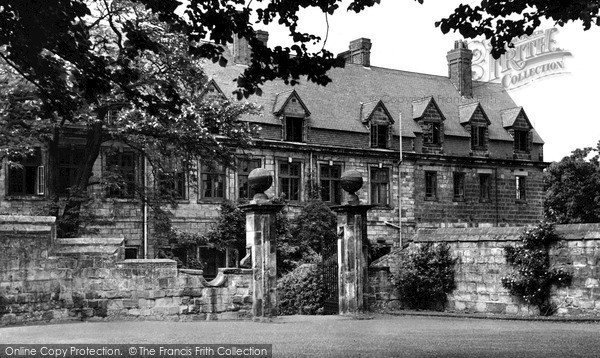 Photo of Repton, The Hall c.1955