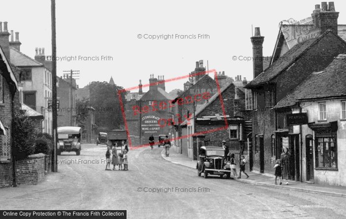 Photo of Repton, The Square c.1955