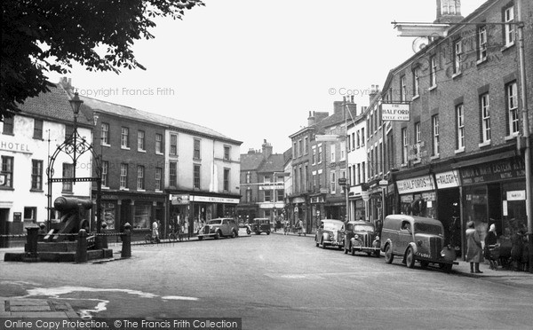 Photo of Retford, Cannon Square 1954