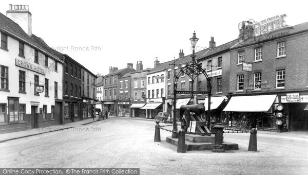 Photo of Retford, Chapelgate And Cannon Square c.1955