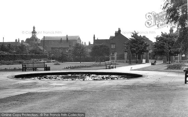 Photo of Retford, Coronation Park c.1955