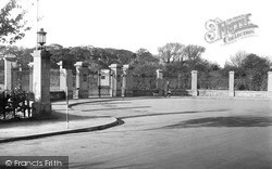 Coronation Park Gates c.1955, Retford