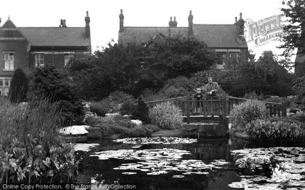 Photo of Retford, Lily Pond King's Park c.1955