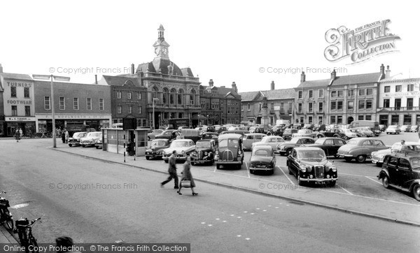 Photo of Retford, Market Square c.1955