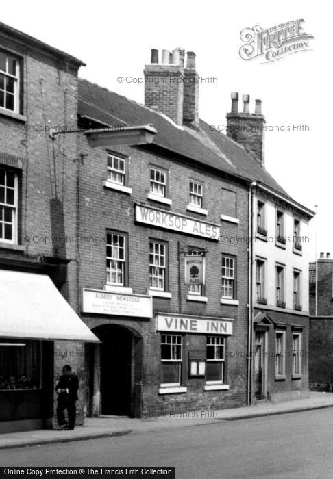 Photo of Retford, The Vine Inn, Cannon Square c.1955