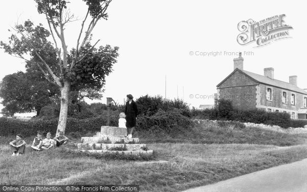 Photo of Rhoose, The Village Pump 1937