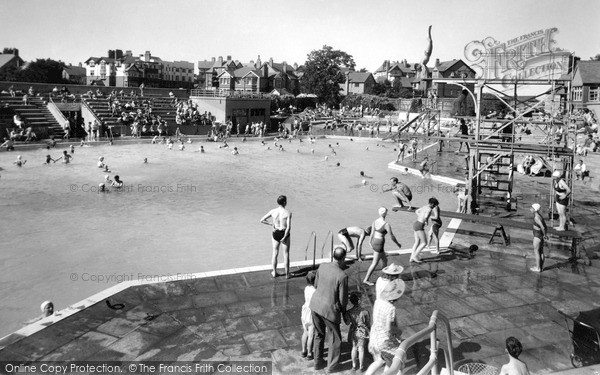 Photo of Rhos-on-Sea, Bay of Colwyn Swimming Pool c1955