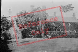 Rhos-on-Sea, The Cottage 1895, Rhôs-on-Sea