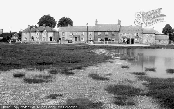 Photo of Rhosesmor, Pond c1936