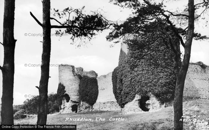 Photo of Rhuddlan, Castle Ruins c.1935