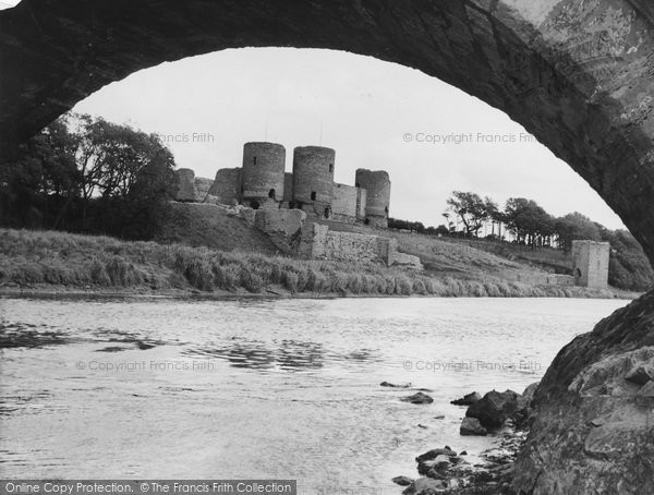 Photo of Rhuddlan, The Castle c.1960