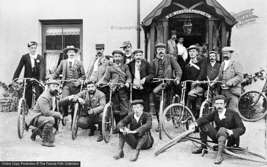 Rhyd-Ddu, Cyclists outside the Snowdon Ranger Hotel c1910