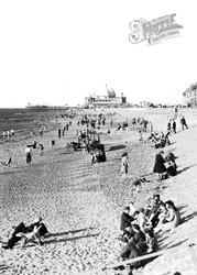 A Day On The Beach 1948, Rhyl