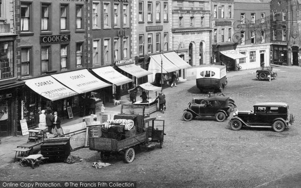 Photo of Richmond, Cars In The Market Place 1929