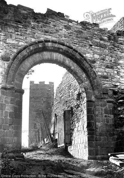 Photo of Richmond, Castle, Entrance To The Cockpit 1913