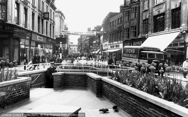 Photo of Richmond, George Street 1963