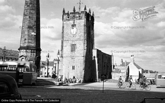 Photo of Richmond, Holy Trinity Church 1951