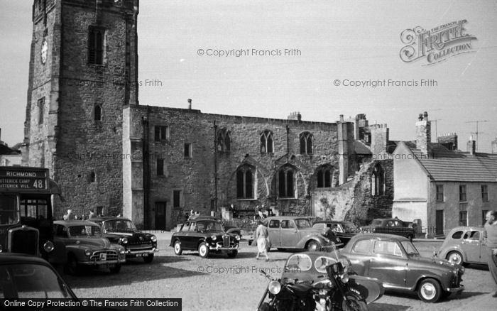 Photo of Richmond, Holy Trinity Church c.1959