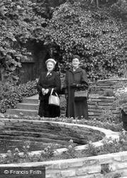 In The Terrace Gardens c.1955, Richmond