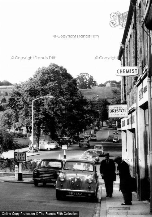 Photo of Richmond, Looking Towards Queens Road c.1960