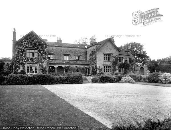 Photo of Richmond, St Nicholas Priory 1924