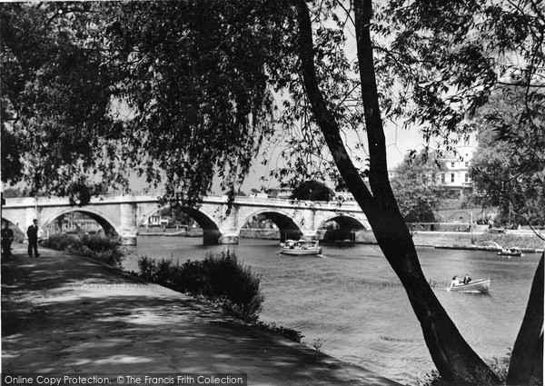 Photo of Richmond, The Bridge c.1950