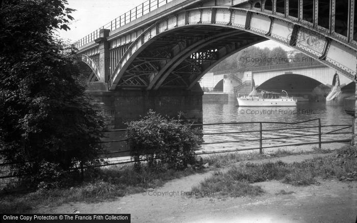 Photo of Richmond, The Bridge c.1950