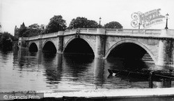 The Bridge c.1960, Richmond