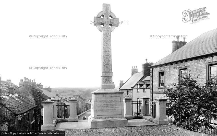 Richmond, the Green Howards War Memorial 1923