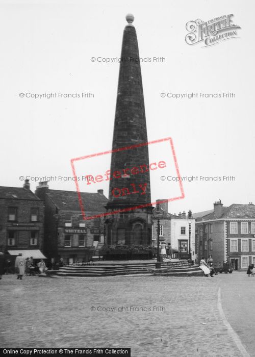 Photo of Richmond, The Obelisk c.1955