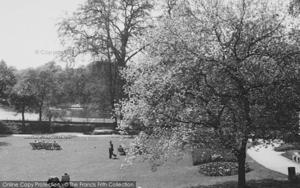 Photo of Richmond, The Terrace Gardens c.1955