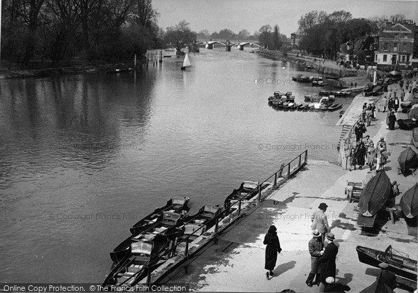 Photo of Richmond, The Tow Path 1947