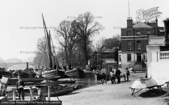 Photo of Richmond, The White Cross 1890