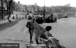 Watching The River 1890, Richmond