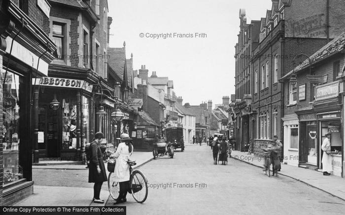 Photo of Rickmansworth, Girls, High Street 1921