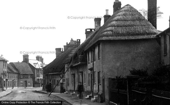 Photo of Ringwood, Christchurch Street 1900