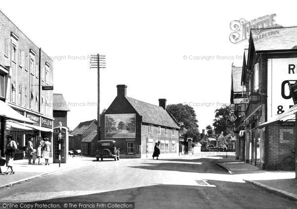 Photo of Ringwood, Southampton Road c.1945