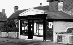 A Shop In Rose Lane 1915, Ripley