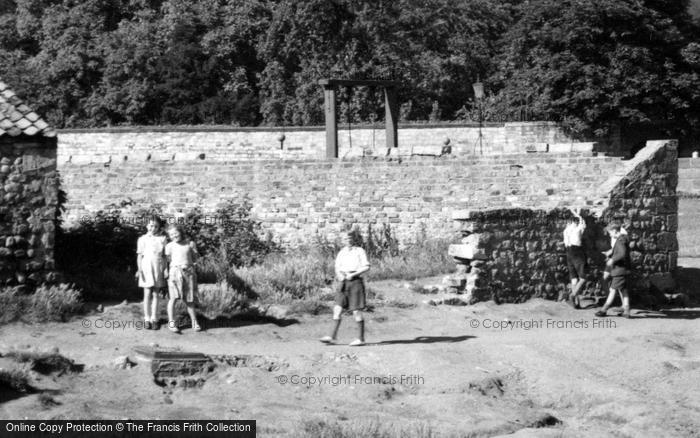 Photo of Ripon, Children Playing c.1958