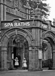 Spa Baths Entrance 1914, Ripon