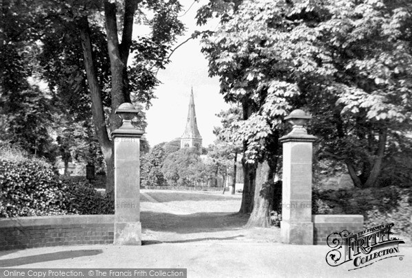 Photo of Ripon, Spa Park Gardens And Holy Trinity Church c.1950