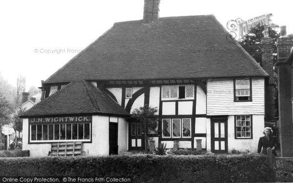 Photo of Robertsbridge, Old Houses c.1955