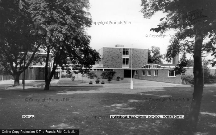 Photo of Roberttown, Liversedge Secondary School c.1965