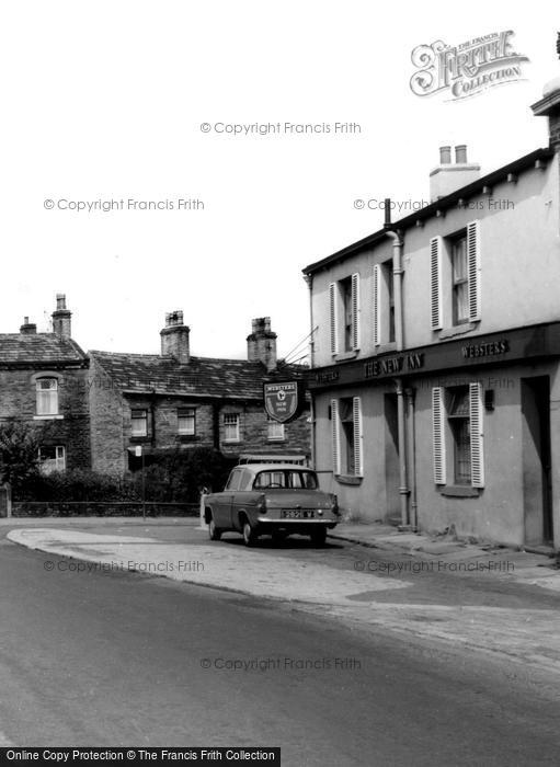 Photo of Roberttown, The Cross Roads, The New Inn c.1965