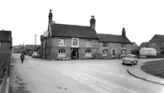 The Queens Arms c.1965, Rocester
