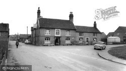 The Queens Arms c.1965, Rocester